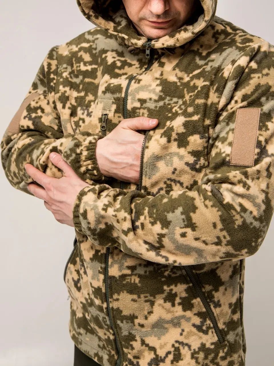 Кофта флісова камуфляжна світлий Піксель з капюшоном, з липучками, чотири кишені, розміри 46 - 56 (Кофта фл пик капюш 46 шев)